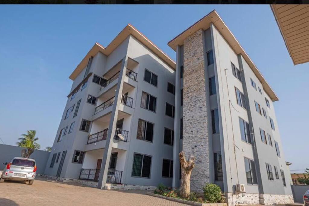 Cozy Penthouse ,Accra Ghana Owuraman エクステリア 写真