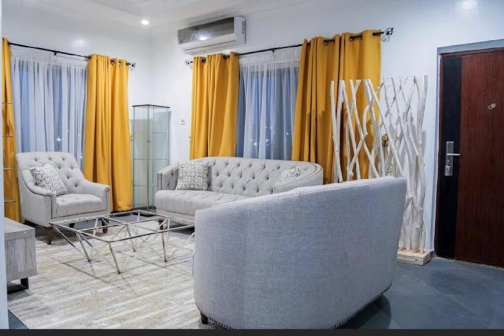 Cozy Penthouse ,Accra Ghana Owuraman エクステリア 写真