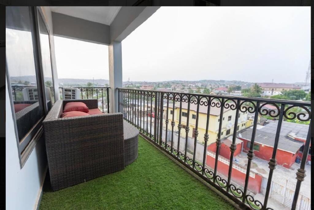 Cozy Penthouse ,Accra Ghana Owuraman エクステリア 写真