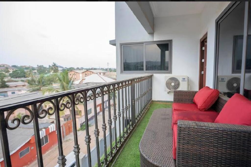 Cozy Penthouse ,Accra Ghana Owuraman エクステリア 写真